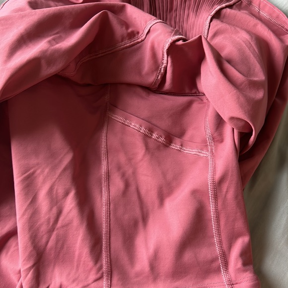 Lululemon tennis skirt - Picture 4 of 4